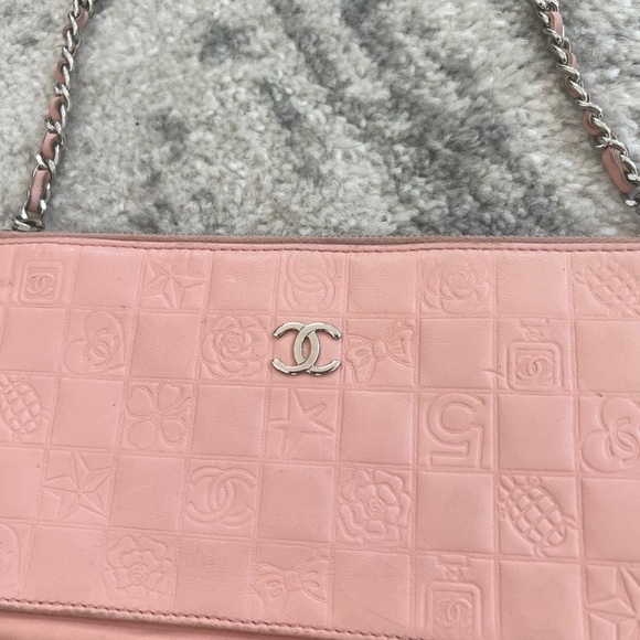 Vintage Chanel Pink Lambskin Precious Symbols Pochette - Picture 7 of 15
